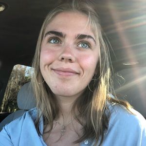 Meet your Posher, Annalyse